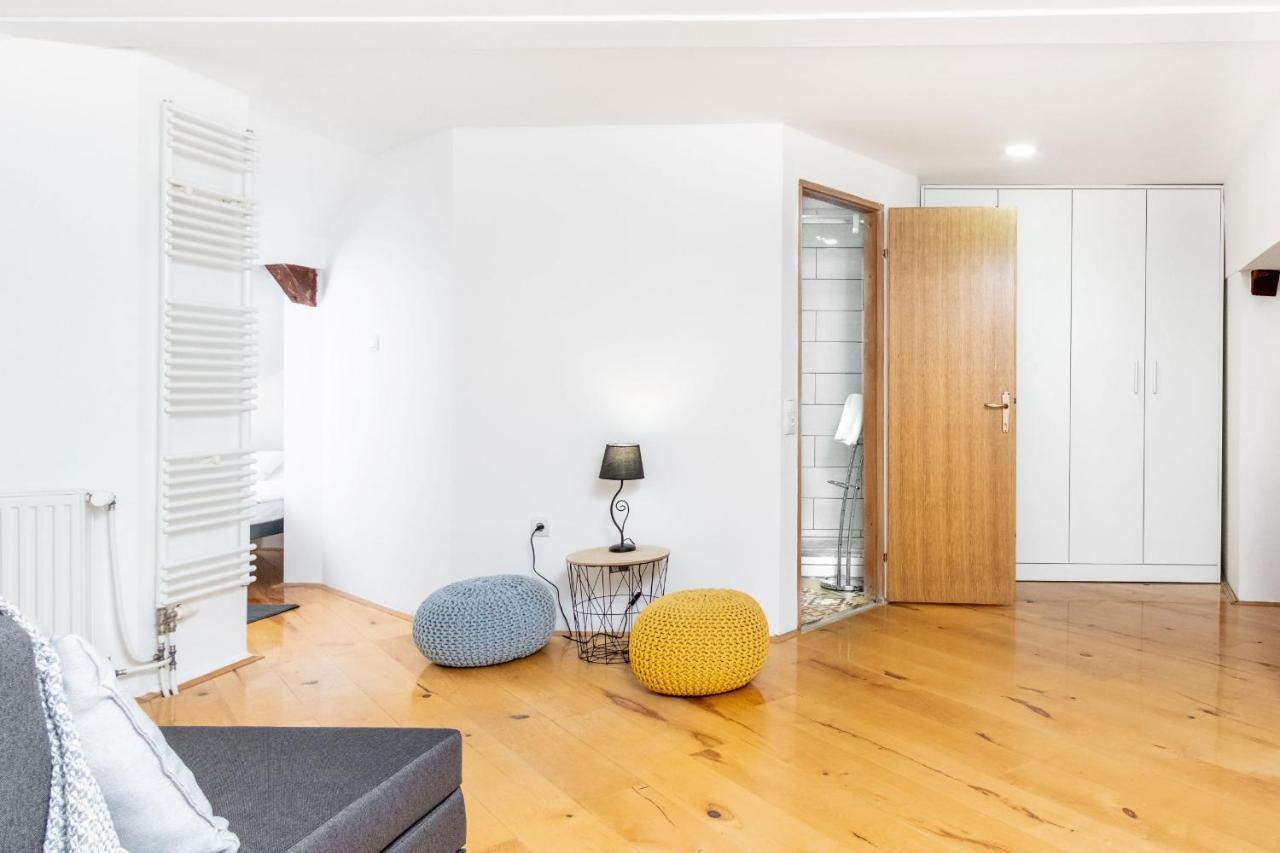 Zollus House Tvrda Appartement Osijek Buitenkant foto