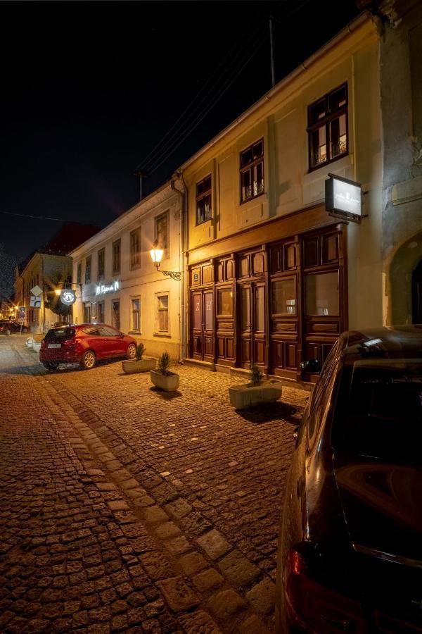 Zollus House Tvrda Appartement Osijek Buitenkant foto